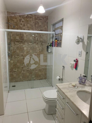 Imagem Casa com 3 Quartos à Venda, 231 m² em Jardim Itu - Porto Alegre Imagem Casa com 3 Quartos à Venda, 231 m² em Jardim Itu - Porto Alegre