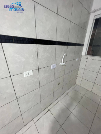 Imagem Casa com 1 Quarto para Alugar, 29 m² em Guaraituba - Colombo Imagem Casa com 1 Quarto para Alugar, 29 m² em Guaraituba - Colombo