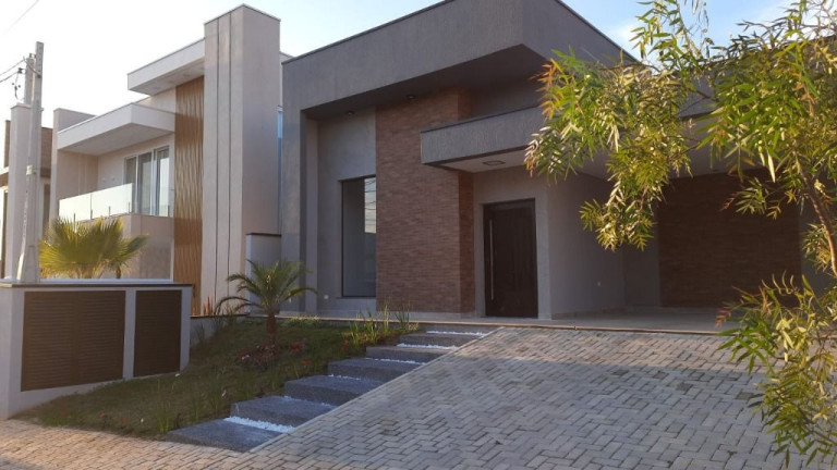 Imagem Casa com 3 Quartos à Venda, 146 m² em Cézar De Souza - Mogi Das Cruzes Imagem Casa com 3 Quartos à Venda, 146 m² em Cézar De Souza - Mogi Das Cruzes