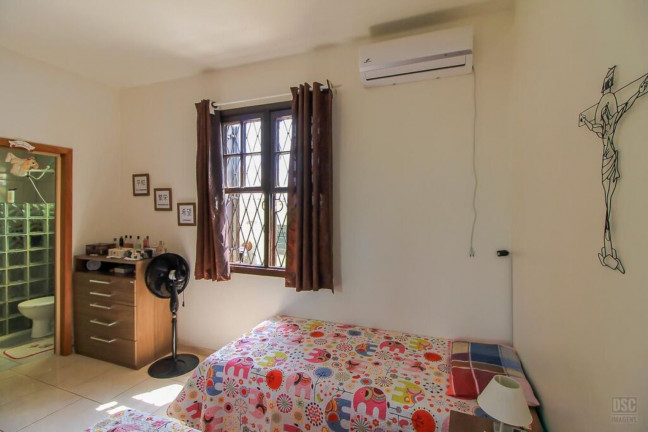 Imagem Imóvel com 11 Quartos à Venda, em Santa Tereza - Porto Alegre Imagem Imóvel com 11 Quartos à Venda, em Santa Tereza - Porto Alegre