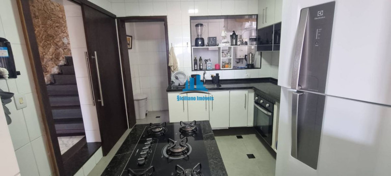 Imagem Casa com 4 Quartos à Venda, 850 m² em Piratininga - Niterói