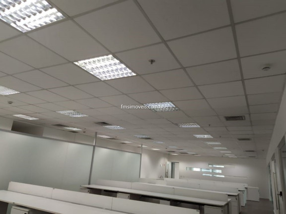 Imagem Imóvel para Alugar, 1.300 m² em Alphaville - Barueri Imagem Imóvel para Alugar, 1.300 m² em Alphaville - Barueri