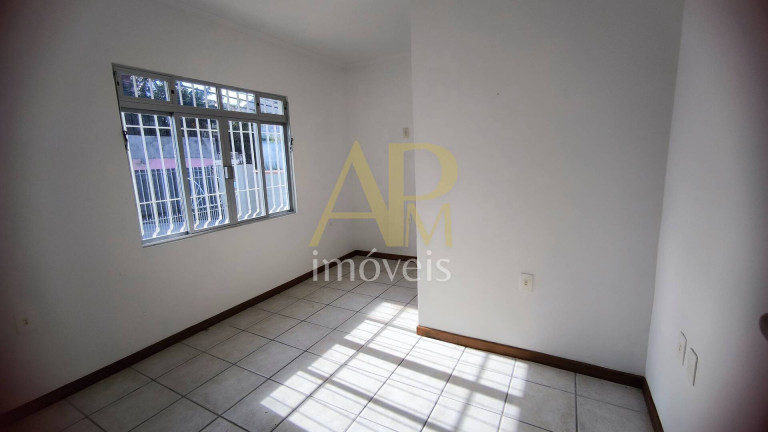 Imagem Casa com 3 Quartos à Venda, 285 m² em Canto - Florianópolis