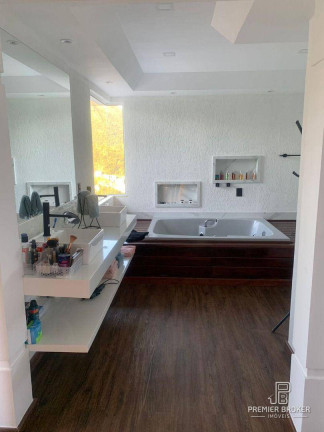Imagem Casa com 4 Quartos à Venda, 600 m² em Tijuca - Teresópolis