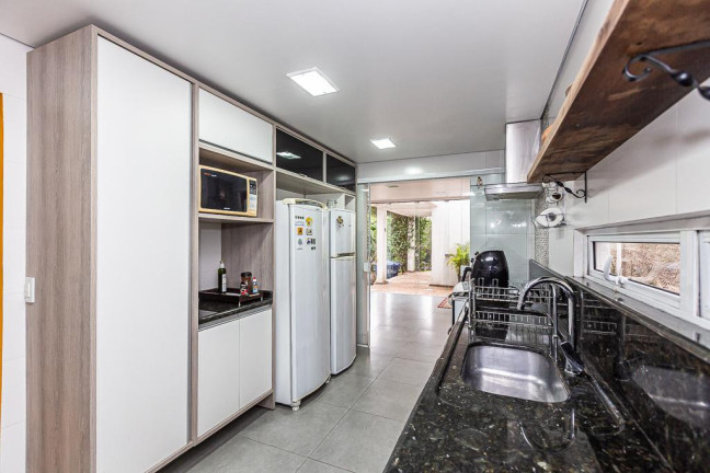 Imagem Casa com 3 Quartos à Venda, 236 m² em Santa Quitéria - Curitiba