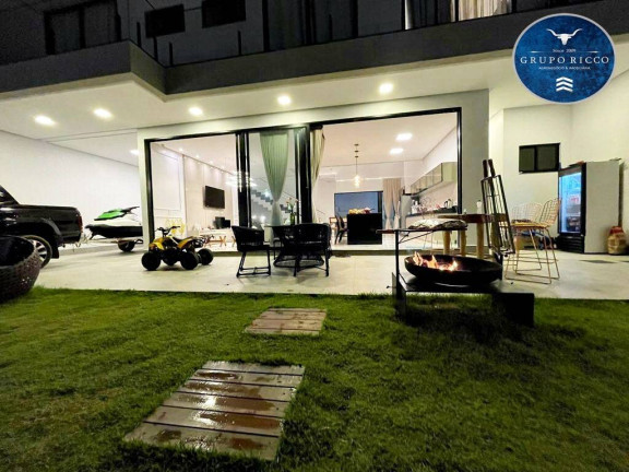 Imagem Casa com 4 Quartos à Venda, 262 m² em Centro - Caldas Novas Imagem Casa com 4 Quartos à Venda, 262 m² em Centro - Caldas Novas