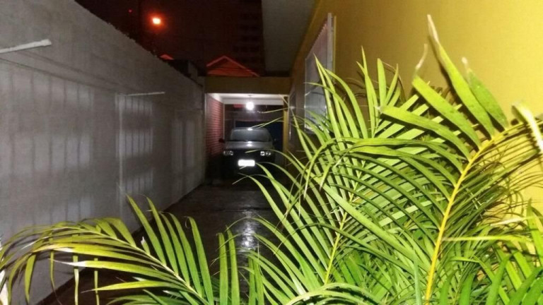 Imagem Casa com 4 Quartos à Venda, 475 m² em Vila Guilhermina - Praia Grande