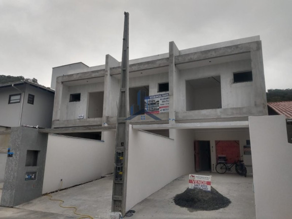 Sobrado com 3 Quartos à Venda, 114 m² em Saguaçu - Joinville