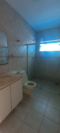 Imagem Casa com 3 Quartos para Alugar,  em Ponta Negra - Manaus