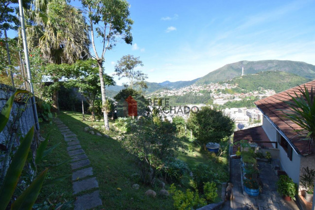 Imagem Casa com 3 Quartos à Venda, 1.674 m² em Panorama - Teresópolis