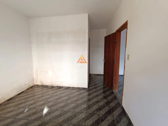 Imagem Casa com 3 Quartos à Venda, 385 m²