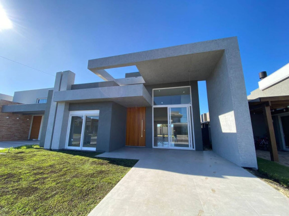 Imagem Casa com 3 Quartos à Venda,  em Rainha Do Mar - Xangri-lá