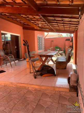 Imagem Casa com 3 Quartos à Venda, 240 m² em Centro - Ubatuba