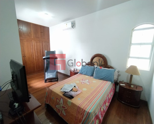 Imagem Casa com 3 Quartos à Venda, 250 m² em Centro - Montes Claros