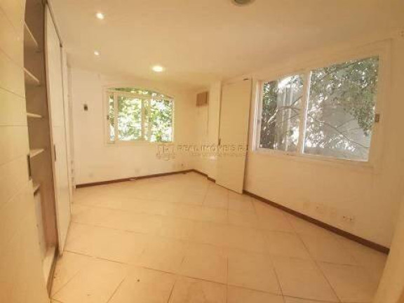 Imagem Apartamento com 3 Quartos à Venda, 210 m² em Lagoa - Rio De Janeiro Imagem Apartamento com 3 Quartos à Venda, 210 m² em Lagoa - Rio De Janeiro