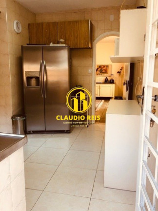 Imagem Casa com 3 Quartos à Venda, 270 m² em Vila Marari - São Paulo