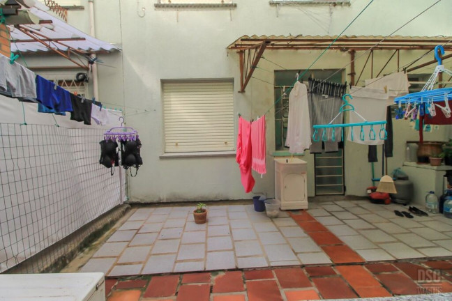 Imagem Imóvel com 2 Quartos à Venda, 47 m² em Cristal - Porto Alegre Imagem Imóvel com 2 Quartos à Venda, 47 m² em Cristal - Porto Alegre