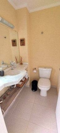 Imagem Casa com 4 Quartos à Venda, 230 m² em Peruíbe