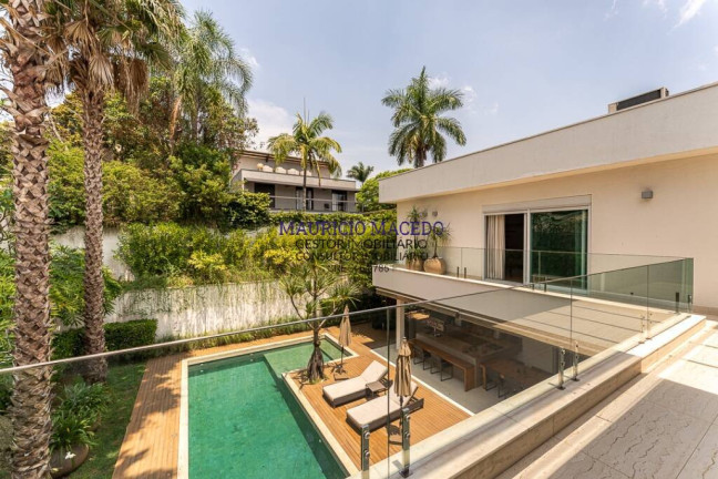 Imagem Casa com 4 Quartos à Venda, 840 m² em Alphaville Residencial Um - Barueri Imagem Casa com 4 Quartos à Venda, 840 m² em Alphaville Residencial Um - Barueri