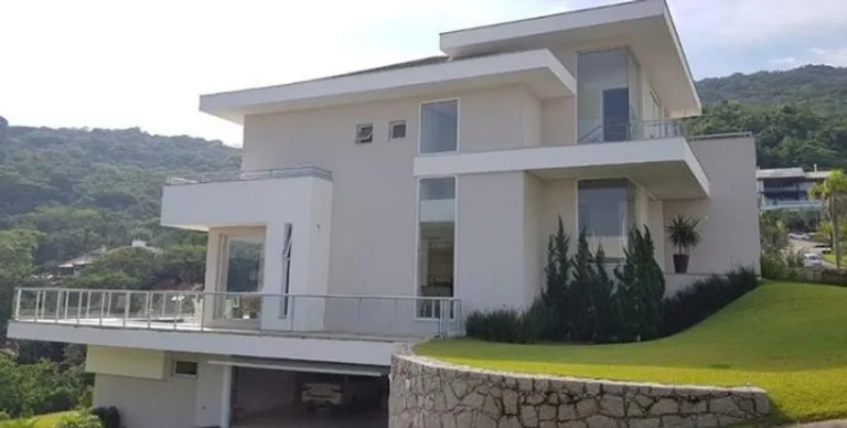 Imagem Casa de Condomínio com 4 Quartos à Venda, 530 m² em Córrego Grande - Florianópolis