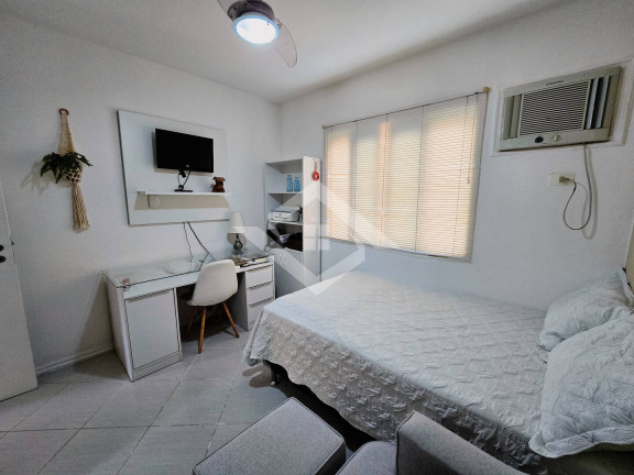 Imagem Casa de Condomínio com 4 Quartos à Venda, 220 m² em Vargem Pequena - Rio De Janeiro