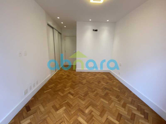 Foto do imóvel Apartamento com 3 Quartos à Venda, 302 m² em Copacabana - Rio De Janeiro