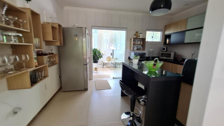 Imagem Casa com 3 Quartos à Venda, 190 m² em Vale Alpino - Teresópolis Imagem Casa com 3 Quartos à Venda, 190 m² em Vale Alpino - Teresópolis