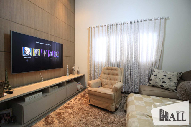 Imagem Casa com 3 Quartos à Venda, 230 m² em Centro - Bady Bassitt Imagem Casa com 3 Quartos à Venda, 230 m² em Centro - Bady Bassitt