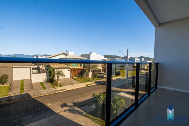Imagem Casa com 4 Quartos à Venda, 370 m² em Santa Regina - Camboriú Imagem Casa com 4 Quartos à Venda, 370 m² em Santa Regina - Camboriú