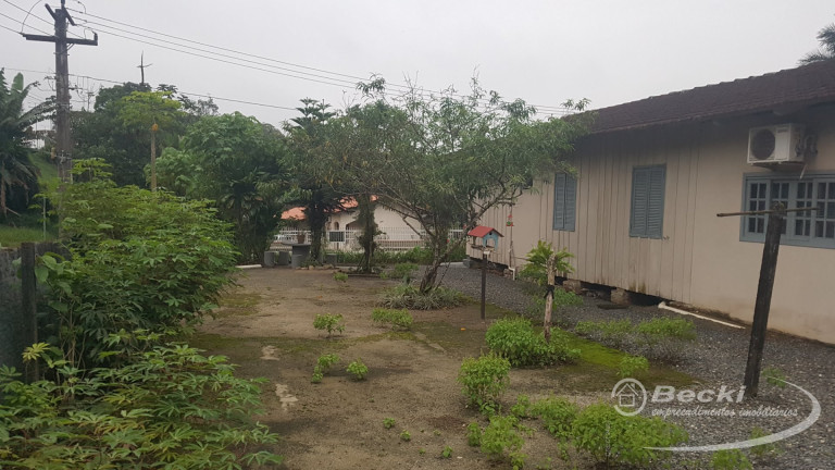 Imagem Terreno à Venda, 1.728 m² em Nova Brasília - Joinville Imagem Terreno à Venda, 1.728 m² em Nova Brasília - Joinville