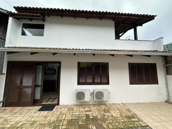 Casa com 3 Quartos para Alugar ou Temporada, 100 m² em Araça - Porto Belo