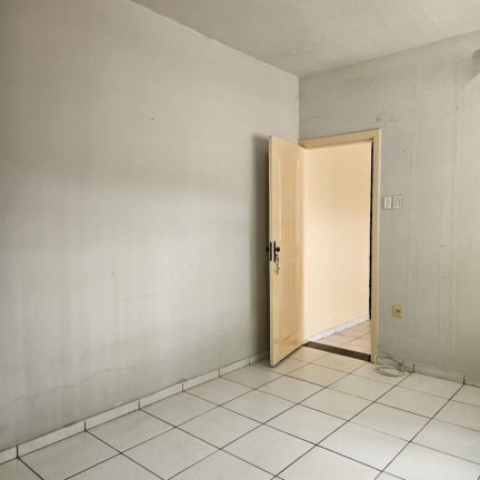 Imagem Casa com 2 Quartos para Alugar, 75 m² em Sacramenta - Belém