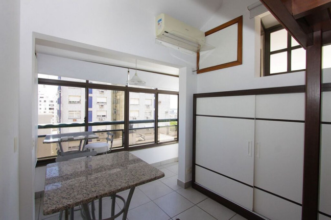 Imagem Cobertura com 1 Quarto à Venda, 61 m² em Independência - Porto Alegre