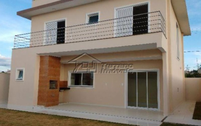 Casa de Condomínio à Venda, 224 m² em Bairro Do Grama - Caçapava