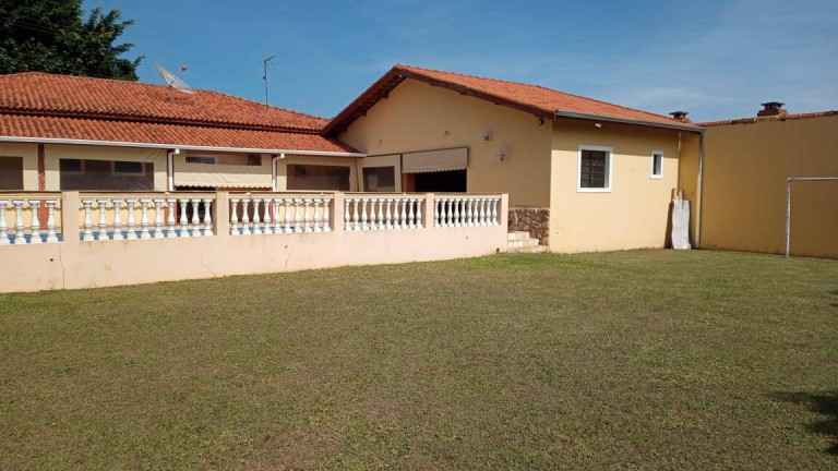 Chácara com 3 Quartos à Venda, 200 m² em Centro - Boituva