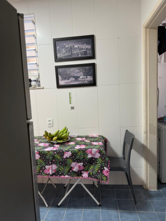 Imagem Imóvel com 2 Quartos à Venda, 126 m² em Icaraí - Niterói Imagem Imóvel com 2 Quartos à Venda, 126 m² em Icaraí - Niterói