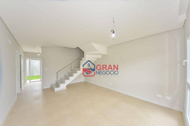 Imagem Sobrado com 3 Quartos à Venda, 121 m² em Xaxim - Curitiba Imagem Sobrado com 3 Quartos à Venda, 121 m² em Xaxim - Curitiba