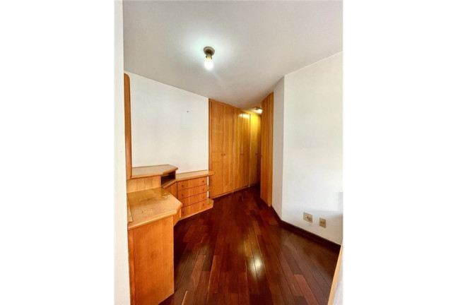 Imagem Imóvel com 4 Quartos à Venda, em Aclimação - São Paulo Imagem Imóvel com 4 Quartos à Venda, em Aclimação - São Paulo