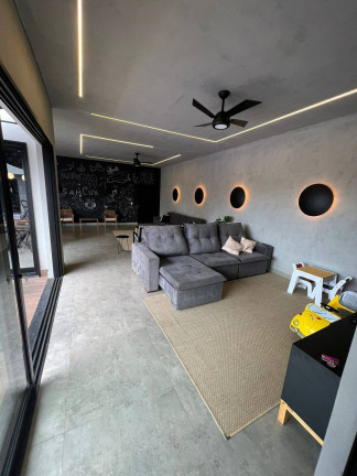 Imagem Casa com 3 Quartos à Venda, 330 m² em Mendonça Imagem Casa com 3 Quartos à Venda, 330 m² em Mendonça