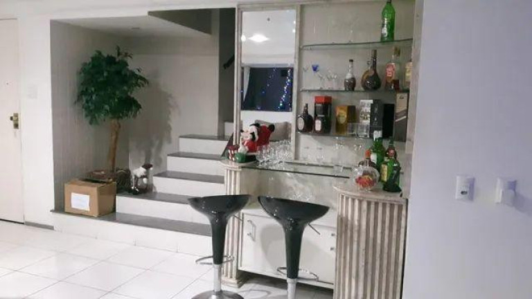 Imagem Apartamento com 5 Quartos à Venda, 350 m² em Torre - Recife