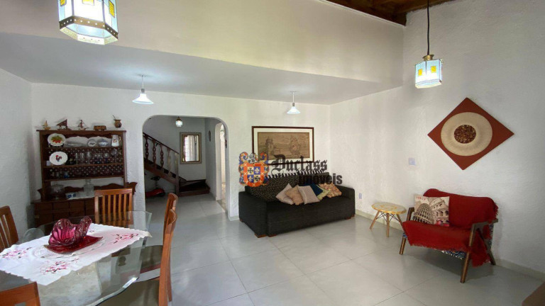 Imagem Sobrado com 4 Quartos à Venda, 200 m² em Canto Do Forte - Praia Grande Imagem Sobrado com 4 Quartos à Venda, 200 m² em Canto Do Forte - Praia Grande