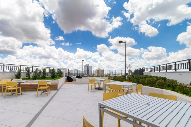 Imagem Kitnet com 1 Quarto à Venda, 32 m² em Centro - Curitiba Imagem Kitnet com 1 Quarto à Venda, 32 m² em Centro - Curitiba