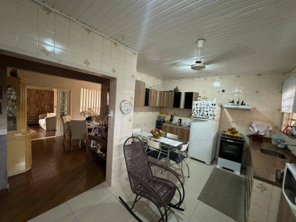 Imagem Casa com 3 Quartos à Venda, 288 m² em Dom Pedro - Manaus Imagem Casa com 3 Quartos à Venda, 288 m² em Dom Pedro - Manaus