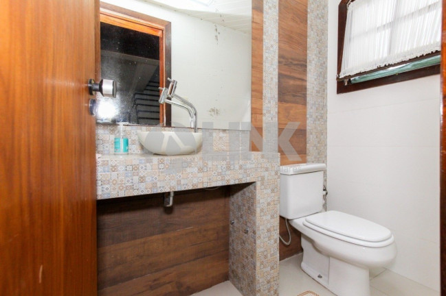 Imagem Casa com 3 Quartos à Venda, 300 m² em Chácara Das Pedras - Porto Alegre Imagem Casa com 3 Quartos à Venda, 300 m² em Chácara Das Pedras - Porto Alegre