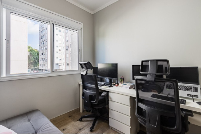 Imagem Apartamento com 2 Quartos à Venda, 51 m² em São José - Porto Alegre