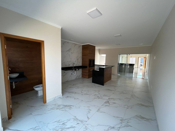 Imagem Casa com 3 Quartos à Venda, 250 m² em Lívia - Botucatu