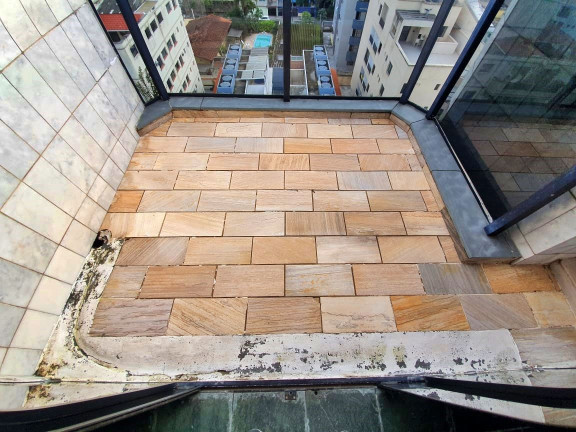 Imagem Cobertura com 3 Quartos à Venda, 180 m² em Tombo - Guarujá