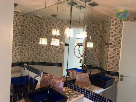 Imagem Apartamento com 4 Quartos à Venda, 211 m²