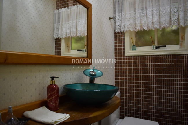 Imagem Casa com 5 Quartos à Venda, 800 m² em Região Do Alto Do Capivari - Campos Do Jordão Imagem Casa com 5 Quartos à Venda, 800 m² em Região Do Alto Do Capivari - Campos Do Jordão