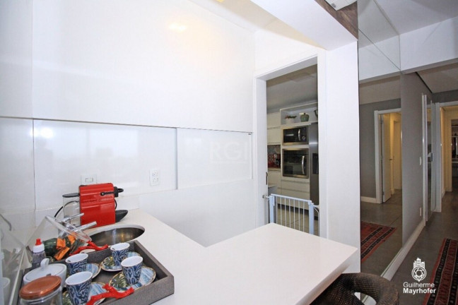 Imagem Imóvel com 3 Quartos à Venda, 158 m² em Menino Deus - Porto Alegre Imagem Imóvel com 3 Quartos à Venda, 158 m² em Menino Deus - Porto Alegre